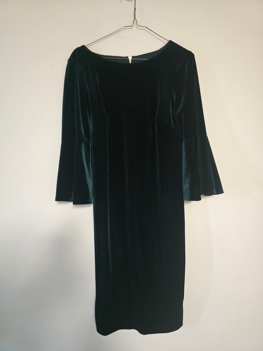 Calvin Klein Elegant Teal Velvet Bell-Sleeve Sheath Dress - Picture 4 of 9